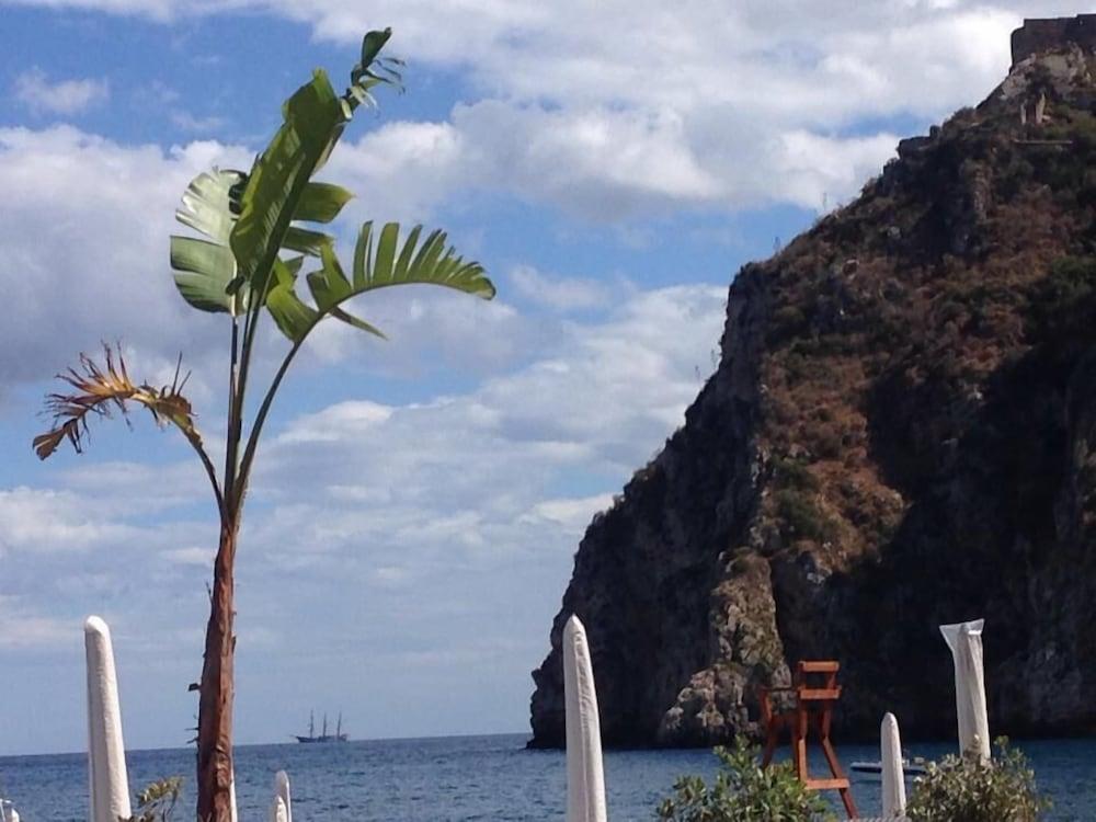 Elihotel SantʼAlessio Siculo Buitenkant foto