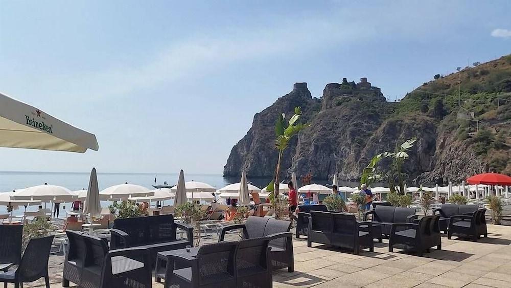 Elihotel SantʼAlessio Siculo Buitenkant foto