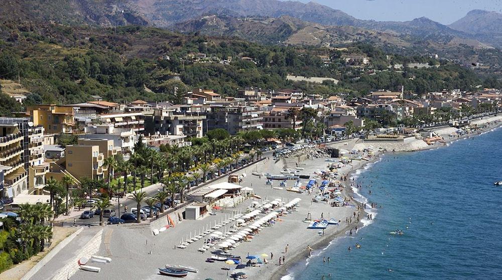 Elihotel SantʼAlessio Siculo Buitenkant foto