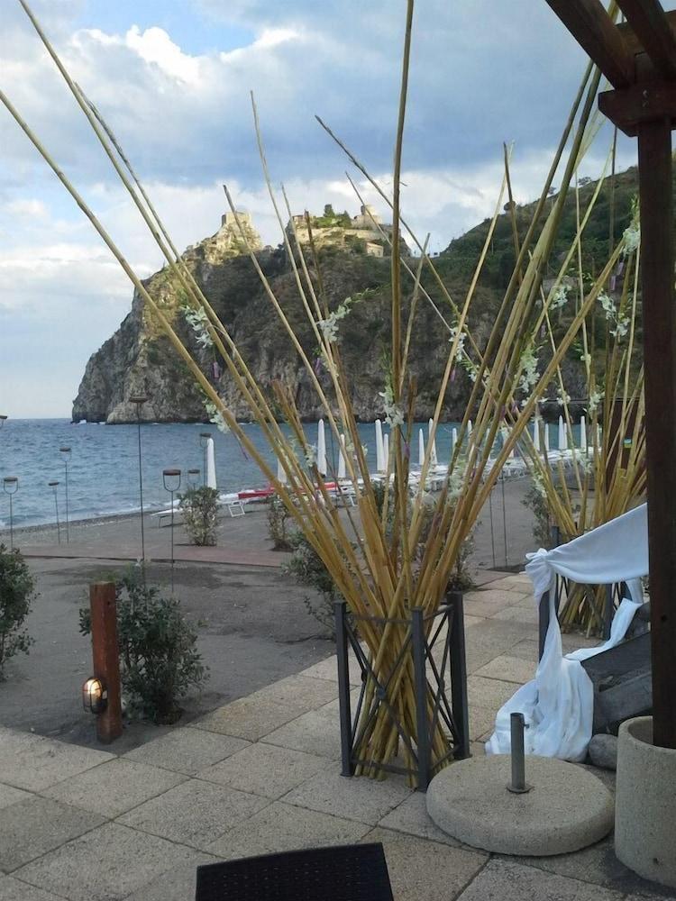 Elihotel SantʼAlessio Siculo Buitenkant foto
