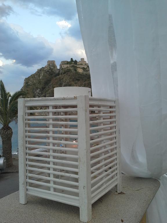 Elihotel SantʼAlessio Siculo Buitenkant foto