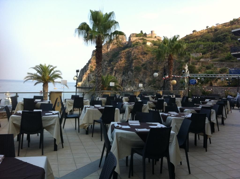 Elihotel SantʼAlessio Siculo Buitenkant foto